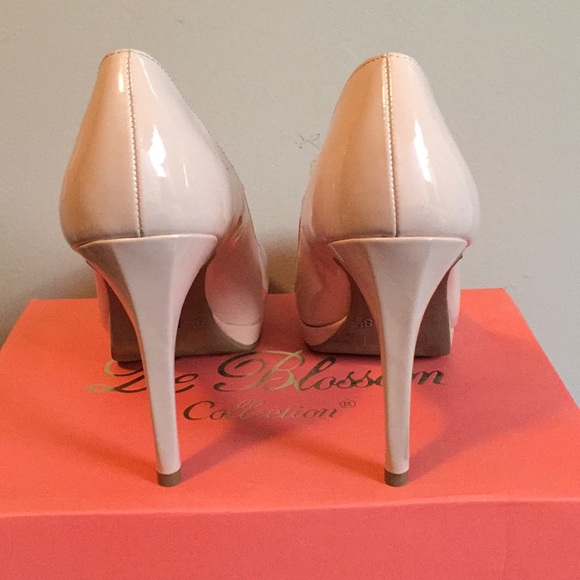 Heels - Picture 2 of 3