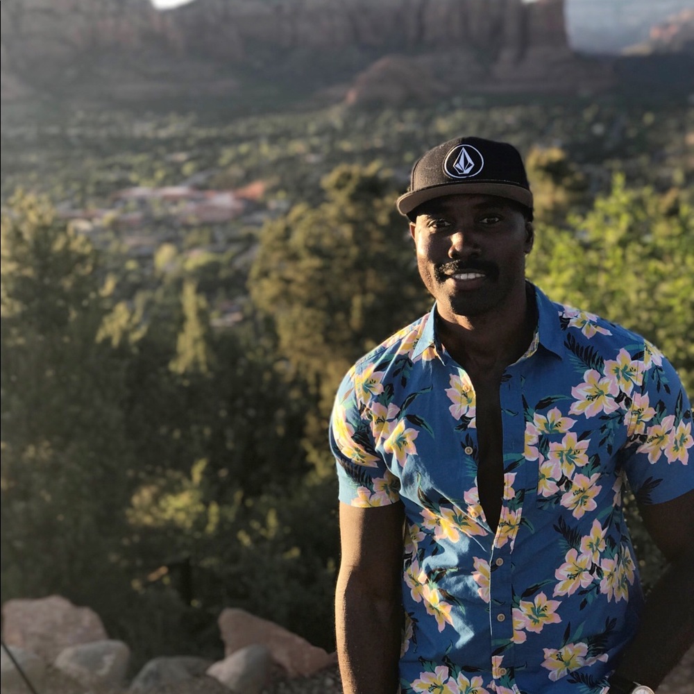 Meet your Posher, Ugo