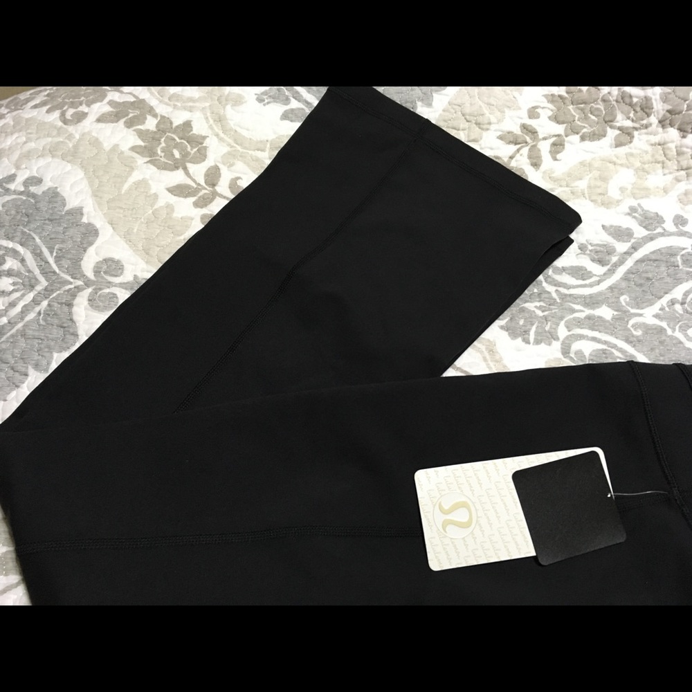 Lululemon pants nwt size 6 never worn