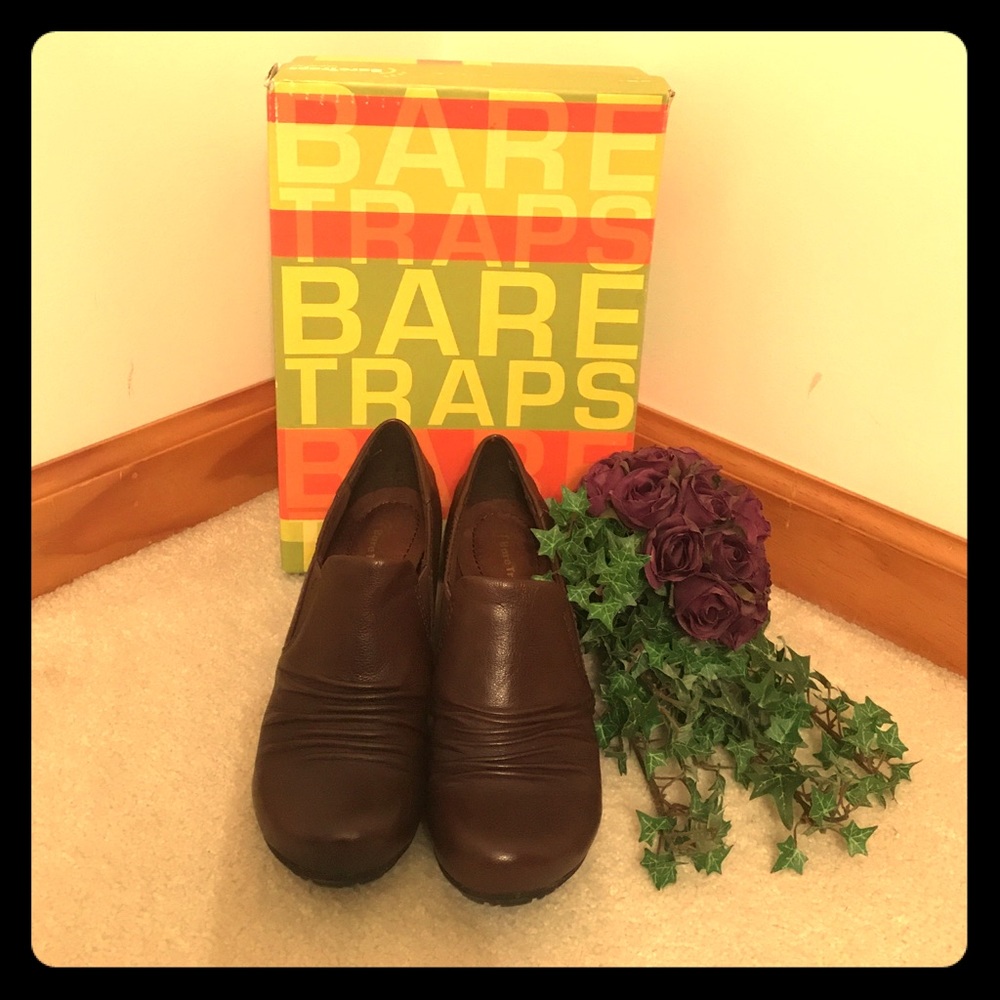 Bare Traps Harlow Pleated Leather Bootie/Shortie