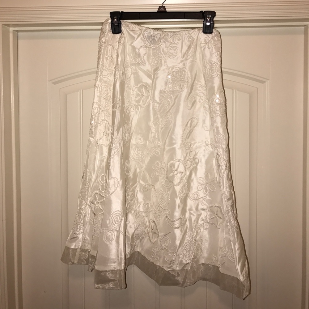 Full skirt