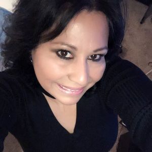 Meet your Posher, Claudia