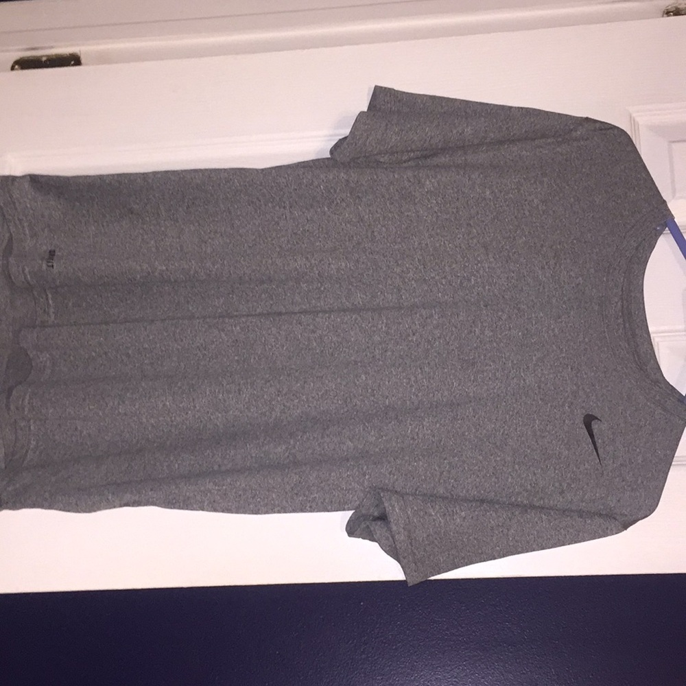 NIKE dri-fit teeshirt