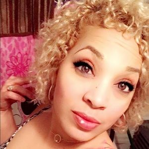 Meet your Posher, Jeanette