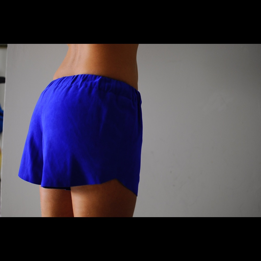 Suede short