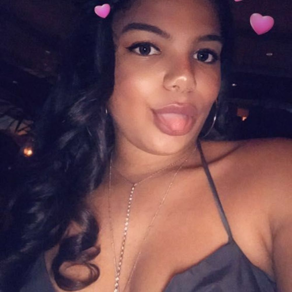 Meet your Posher, Reyna