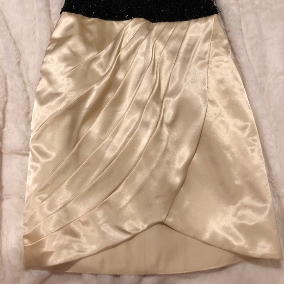 Black and champagne prom dress! - Picture 4 of 7