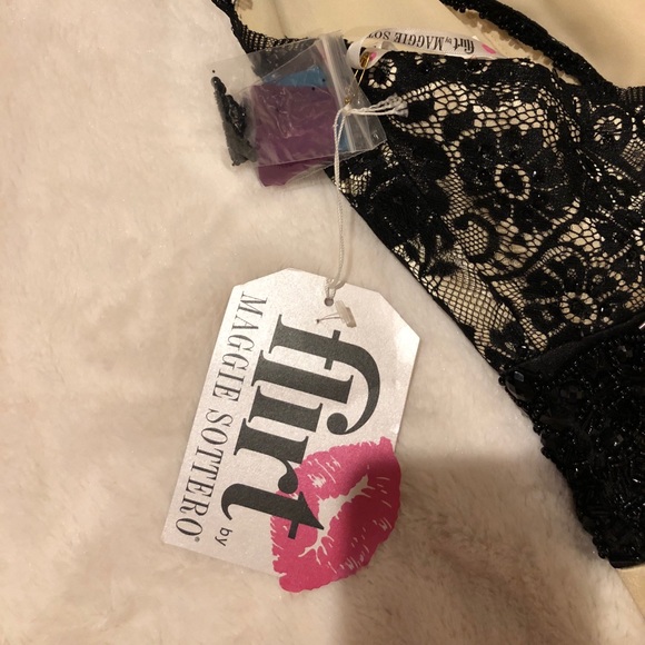 Black and champagne prom dress! - Picture 6 of 7