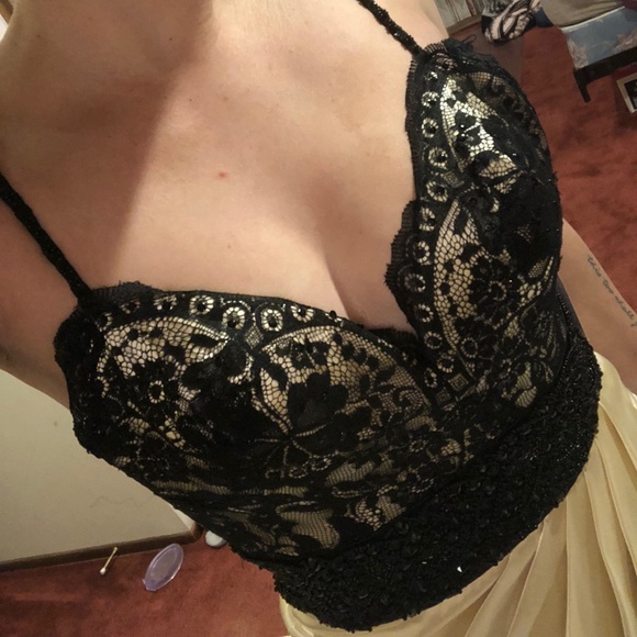 Black and champagne prom dress! - Picture 7 of 7