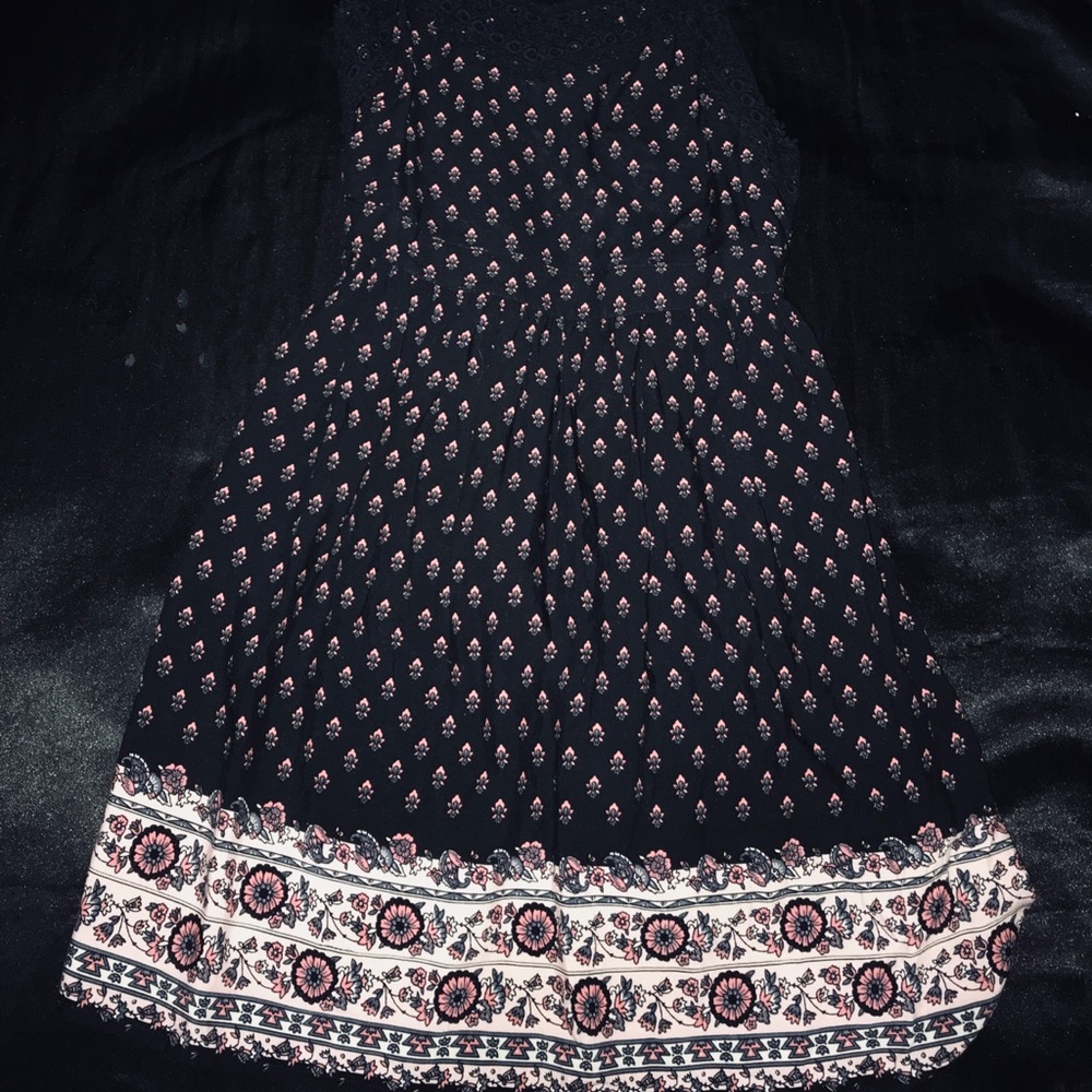 Flowy Open-Back Floral Dress