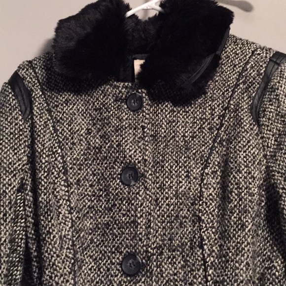 Coat - Picture 2 of 5