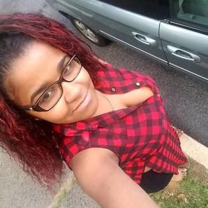 Meet your Posher, Rosaly