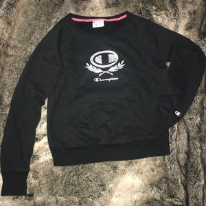 SOLD!!!Women’s black champion pullover sweatshirt