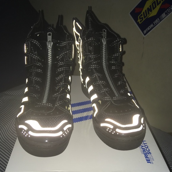 Jeremy Scott Adidas SZ 6.5 - Picture 2 of 4