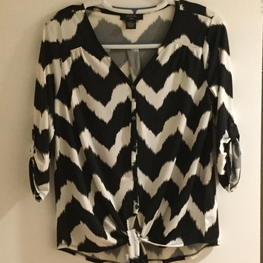 3/4 Length tie waist chevron button down