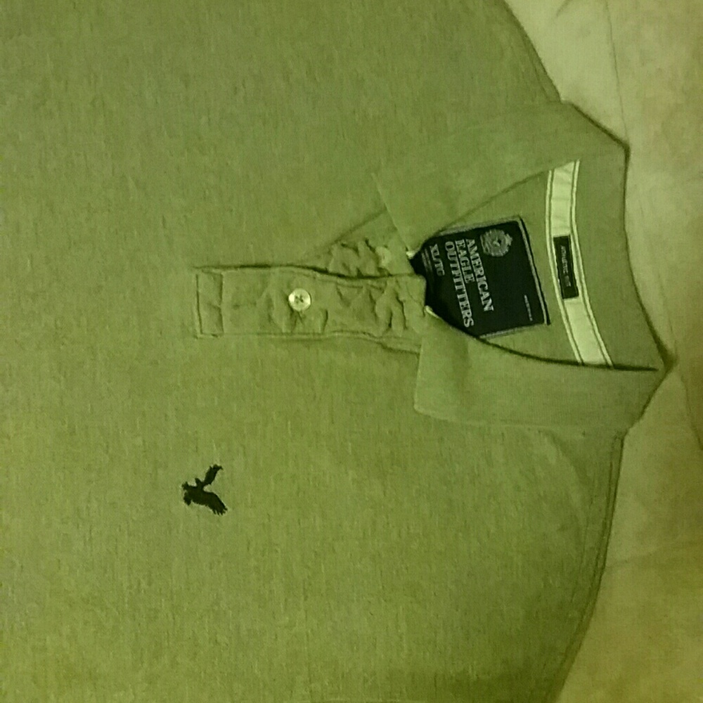 Shirts (2) - Picture 6 of 8