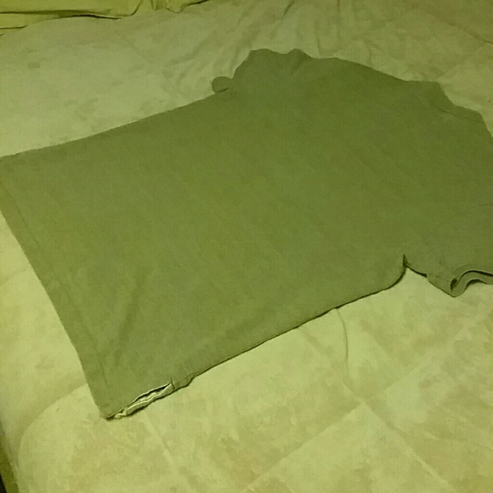 Shirts (2) - Picture 8 of 8