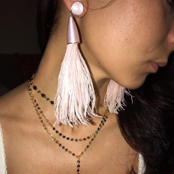 Pink Fluffy Feather Earrings ⚡️✨ - Picture 4 of 7