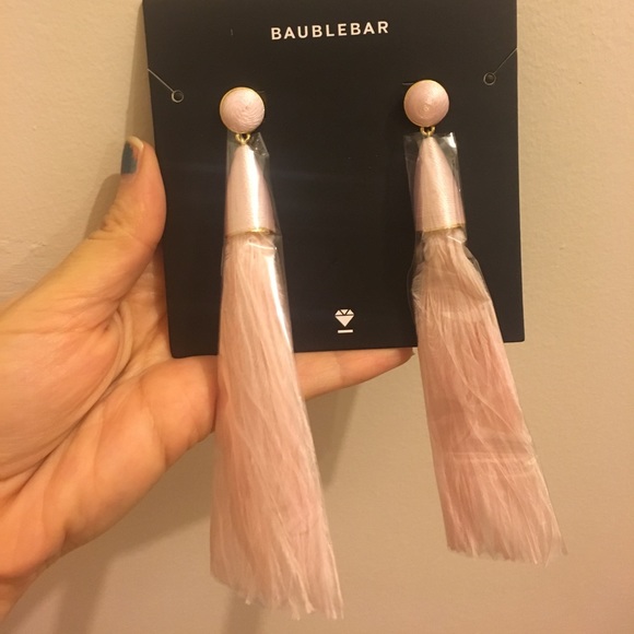 Pink Fluffy Feather Earrings ⚡️✨ - Picture 6 of 7