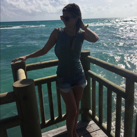 Meet the Posher - Picture 3 of 5