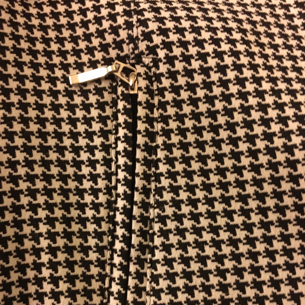 Checkered skinny slacks