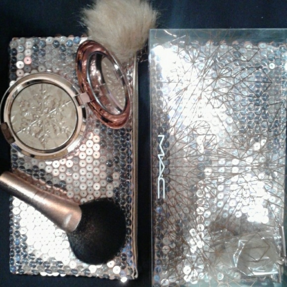 Mac gold face bag 😁Trade Only 😁 - Picture 1 of 1