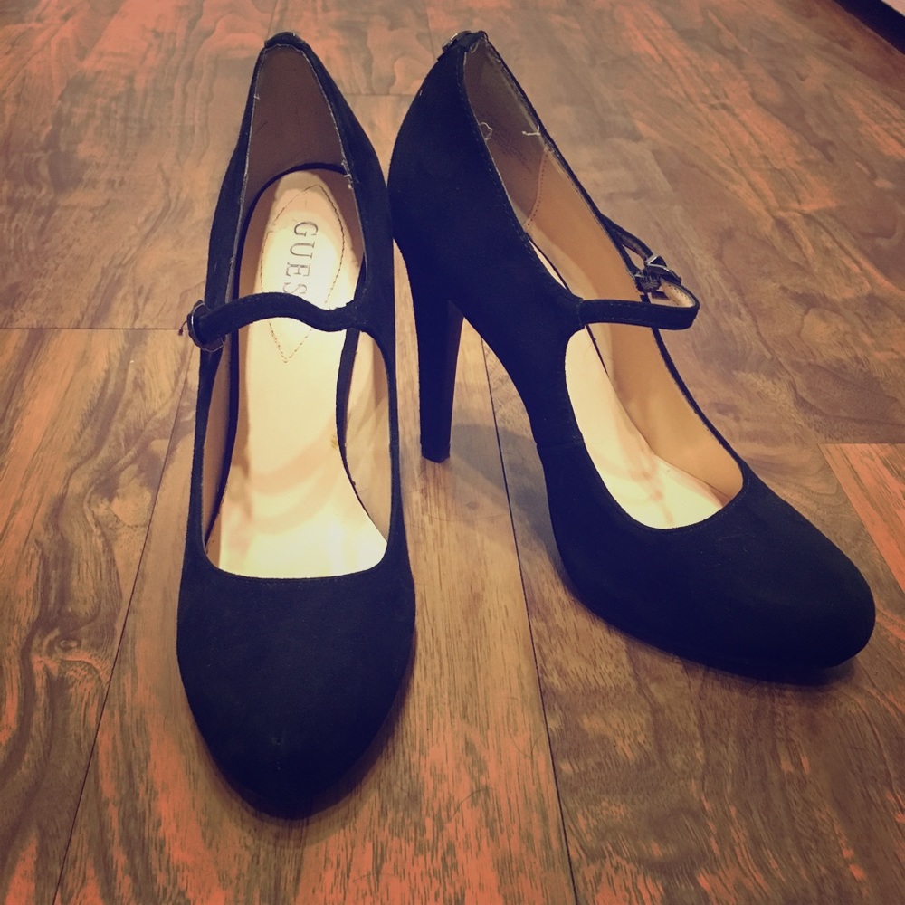 Suede black Guess pumps