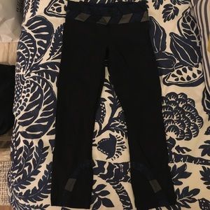 Lululemon running crops