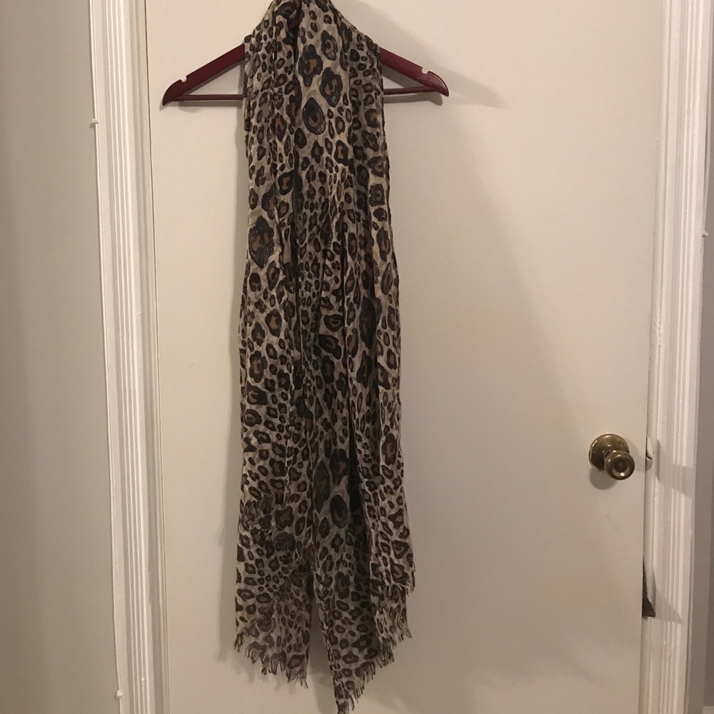 Leopard print scarf