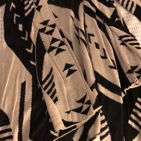 Geometric sweater - Picture 2 of 4