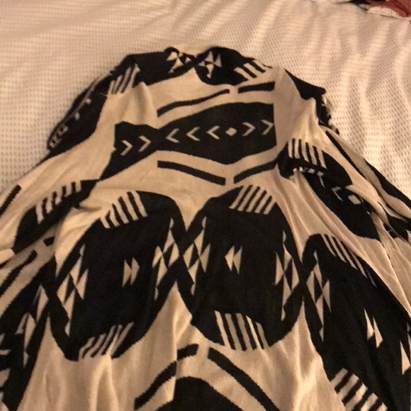 Geometric sweater - Picture 4 of 4