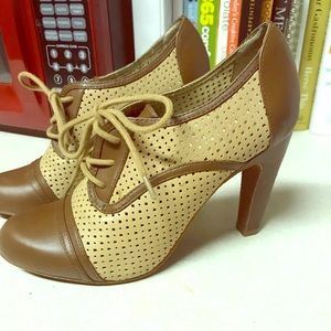 Audrey Brooke Size 6