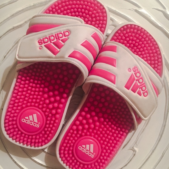 girls pink adidas slides