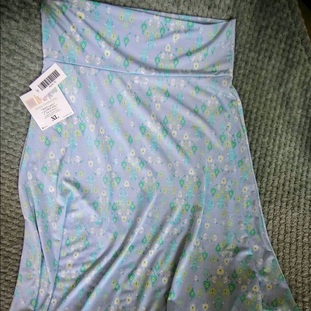 LuLaRoe Azure skirt