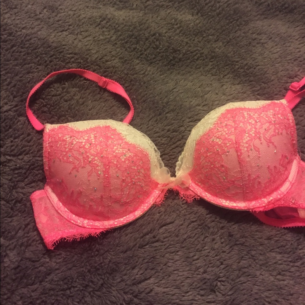 Victoria’s Secret 34C Bra