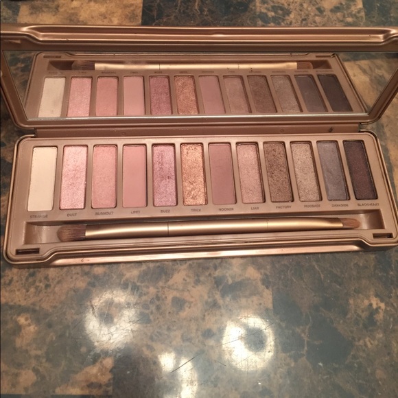 BUNDLE DEAL UD NAKED 2 & 3 PALETTE - Picture 3 of 5