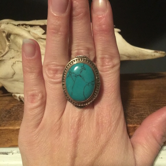 Vintage Silver & Turquoise Large Statement Ring - Picture 4 of 7