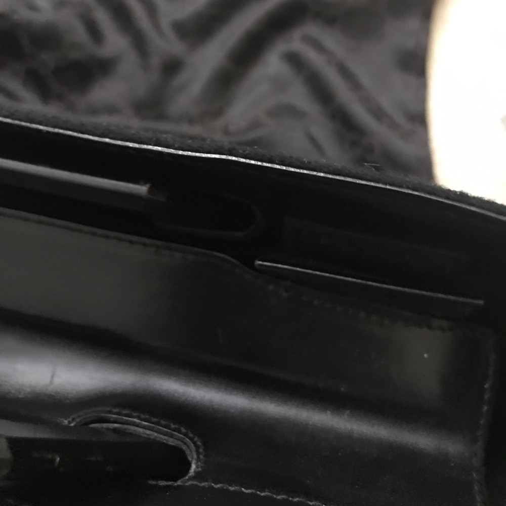 💯 % Authentic Salvatore Ferragamo Bag - Picture 7 of 8