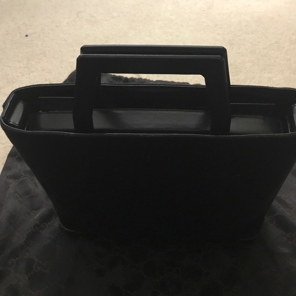 💯 % Authentic Salvatore Ferragamo Bag - Picture 3 of 8