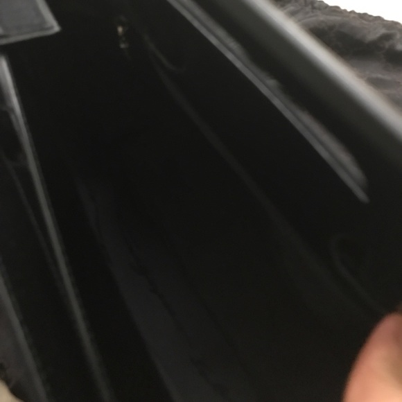 💯 % Authentic Salvatore Ferragamo Bag - Picture 5 of 8