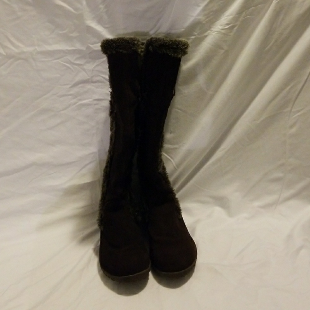 Khombu Brown Suede Knee High Boots 8