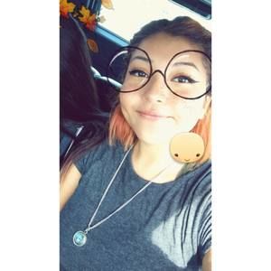 Meet your Posher, Adriana