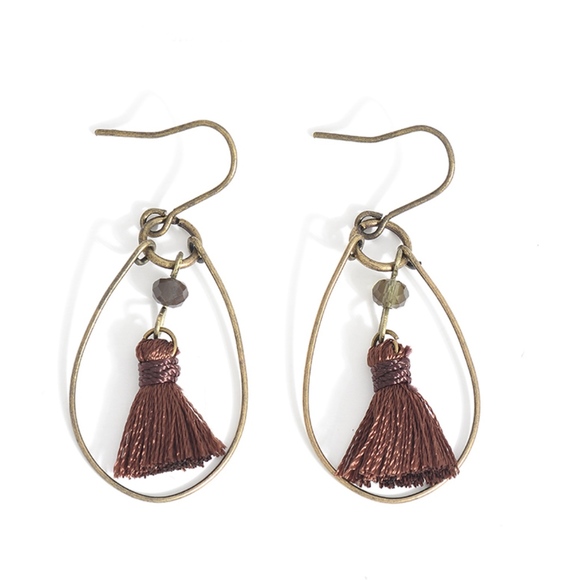 golden threads Jewelry - Vintage Tear Drop Dangle Tassel Earrings