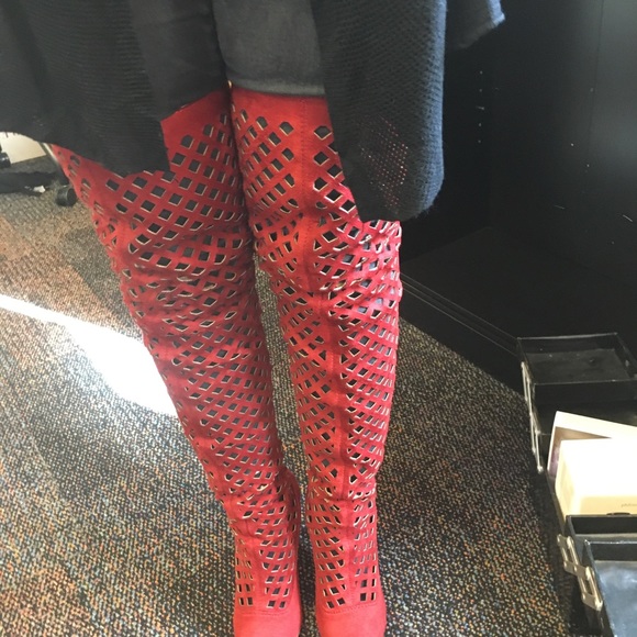 Ladies thigh high boots with heel-never worn - Picture 3 of 7