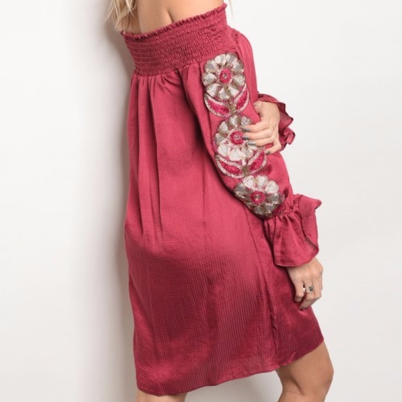 DRESS Vava by Joy Han Off shoulder DRESS - Picture 3 of 3