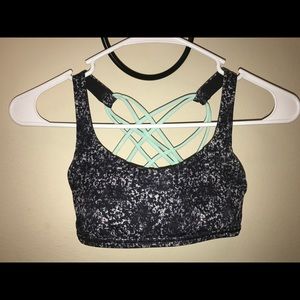 Lululemon free to be bra