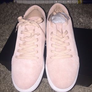 Kenneth Cole NY tennis shoes. Size 9N