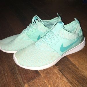 teal nikes