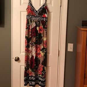 Roz & Ali Spaghetti strap maxi dress