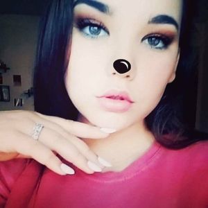 Meet your Posher, Halie